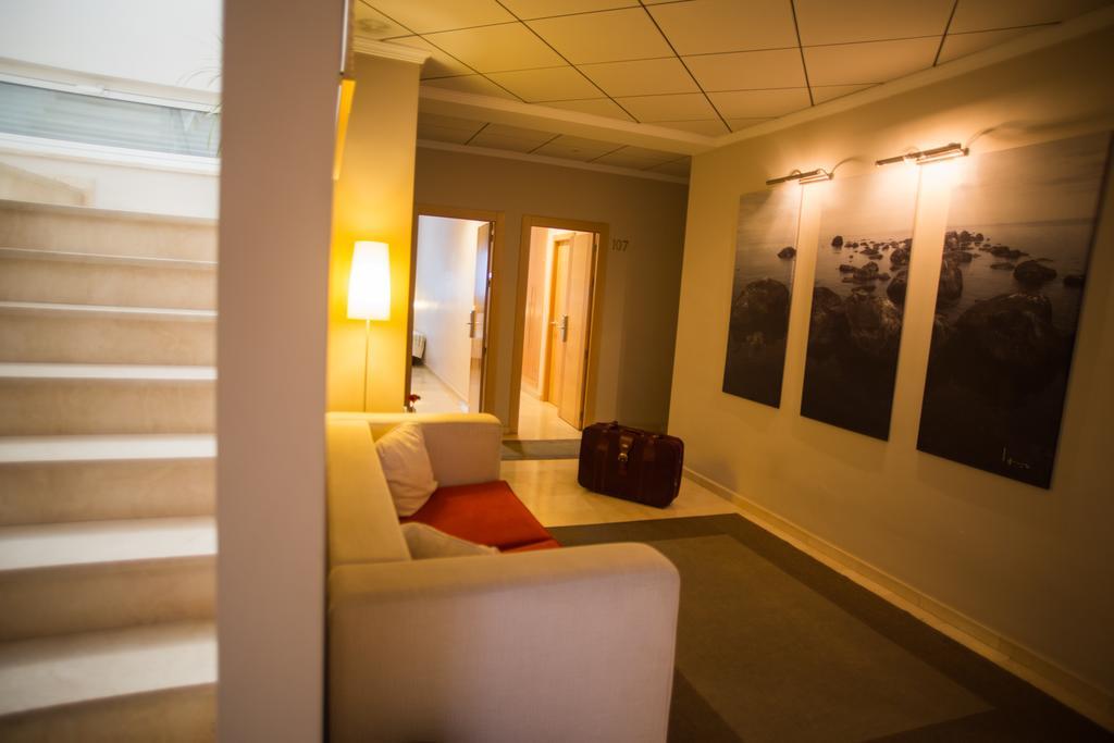 Sanlúcar la Mayor Hostal Albero By Eme Hoteles מראה חיצוני תמונה
