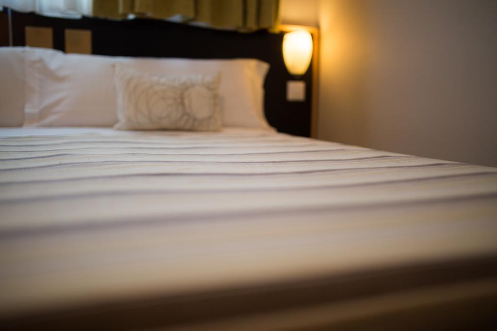 Sanlúcar la Mayor Hostal Albero By Eme Hoteles מראה חיצוני תמונה