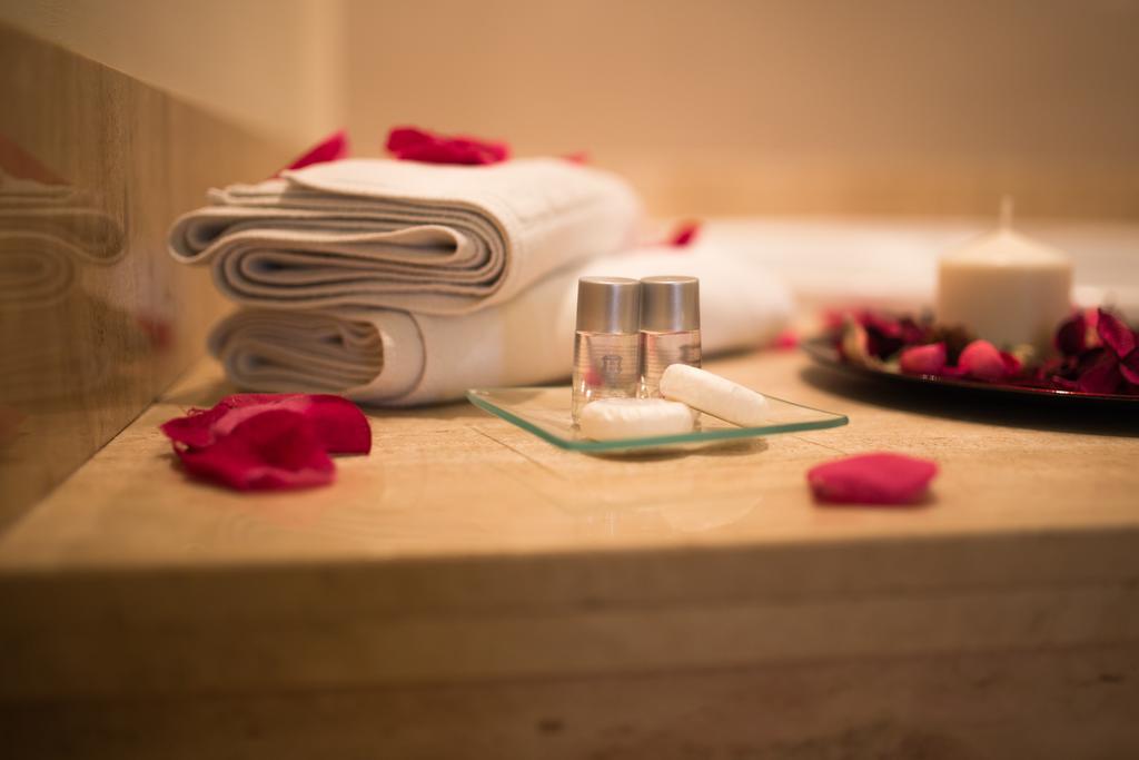 Sanlúcar la Mayor Hostal Albero By Eme Hoteles מראה חיצוני תמונה