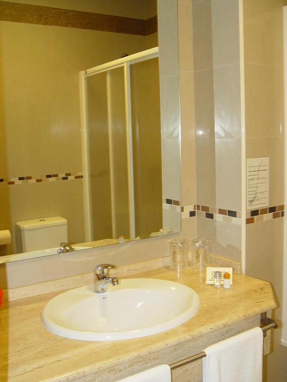 Sanlúcar la Mayor Hostal Albero By Eme Hoteles חדר תמונה