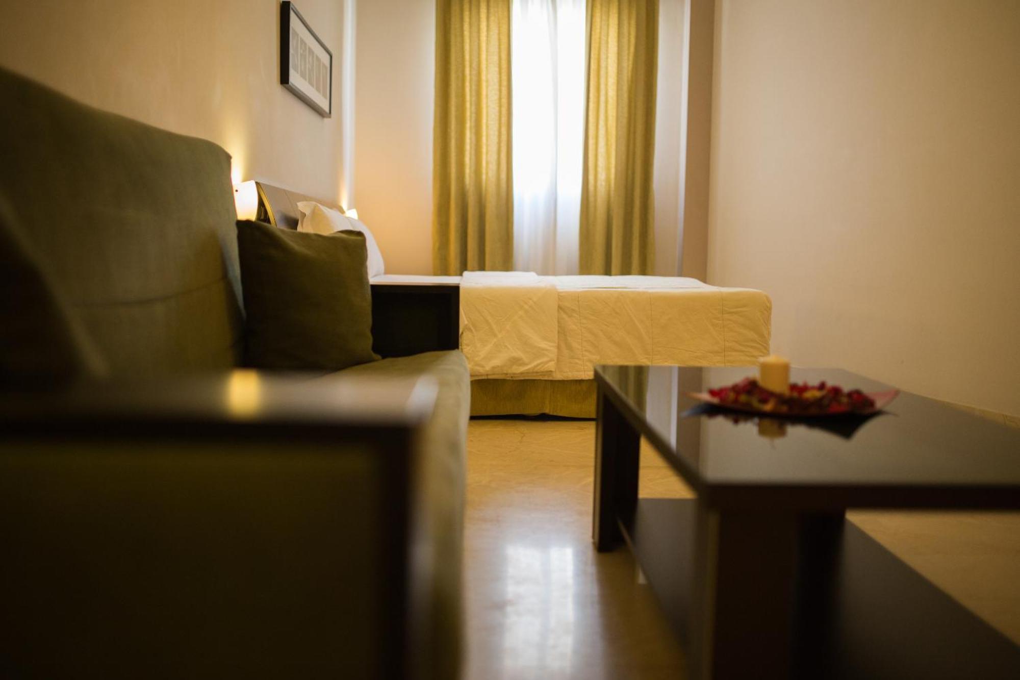Sanlúcar la Mayor Hostal Albero By Eme Hoteles מראה חיצוני תמונה